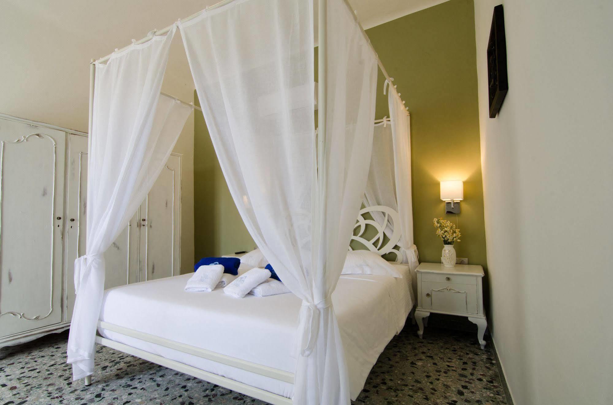 Athina House Spa & Hammam Arkhondiki Bagian luar foto