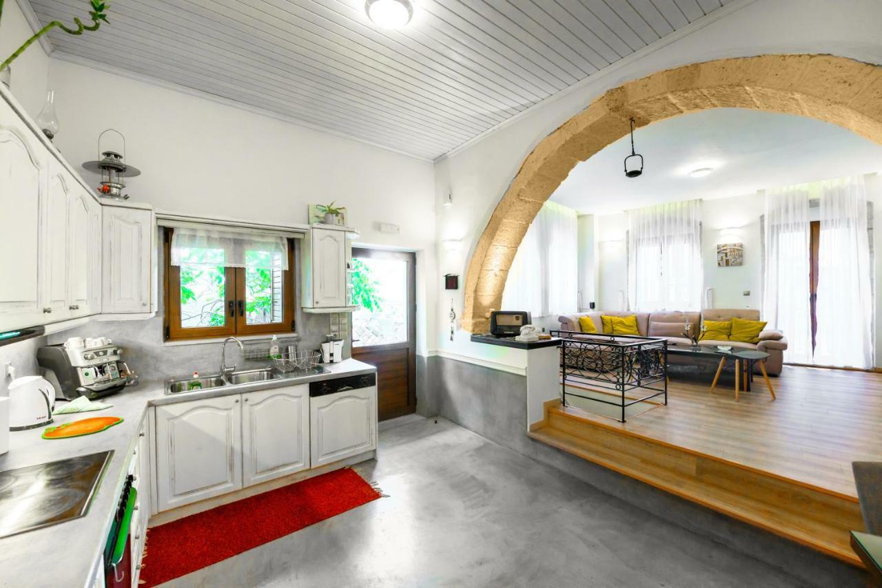 Athina House Spa & Hammam Arkhondiki Bagian luar foto